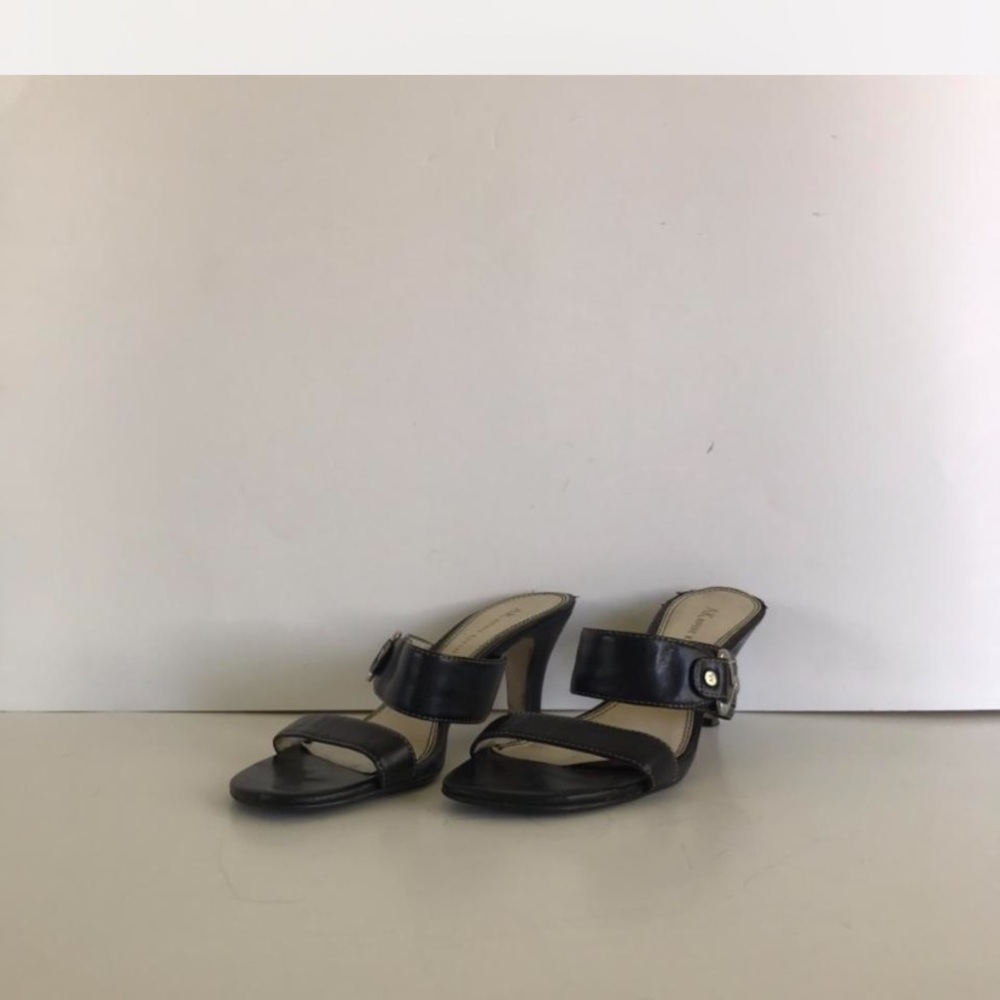 Vintage Anne Klein leather Black kitten Heels